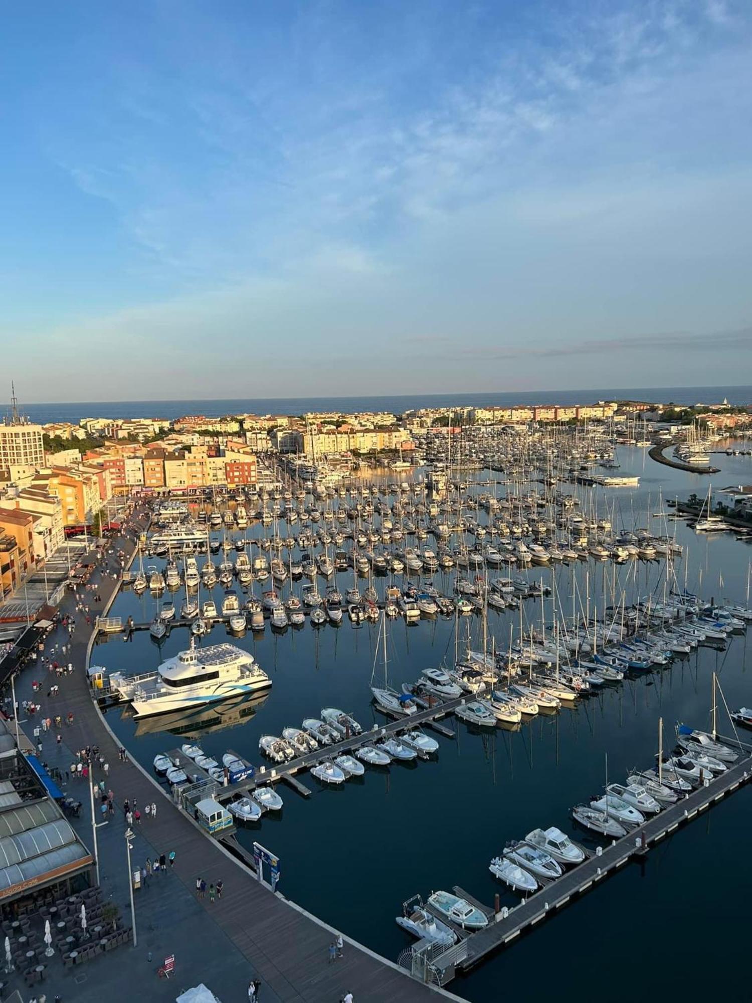 studio la grande roue VUE MAGNIFIQUE Agde Exterior foto
